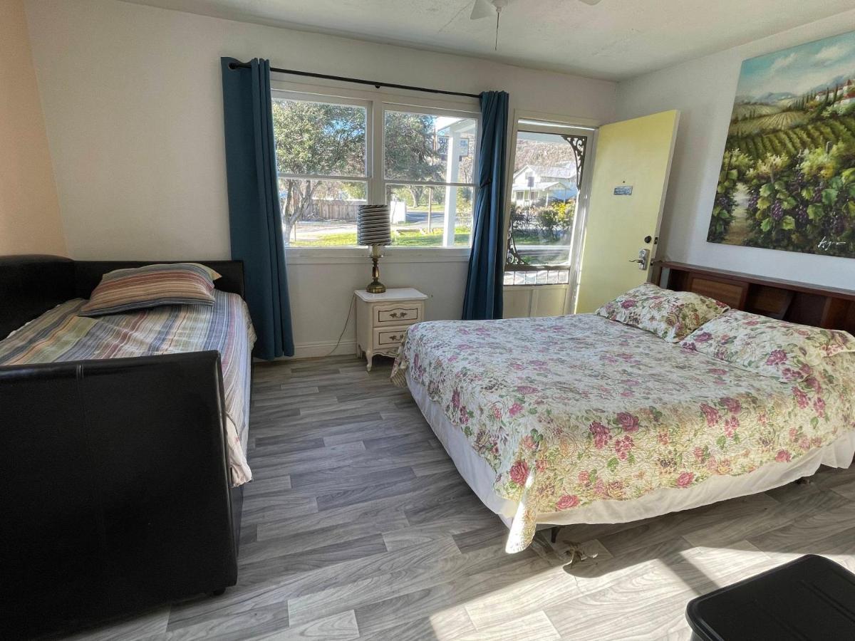 Omeo Clearlake Oaks Glenhaven 外观 照片